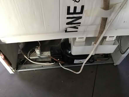 Photo of free Fridge freezer indesit (Clunton SY7) #4