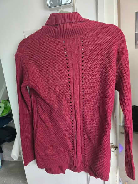 Photo of free Red jumper (IG6 3s) #2