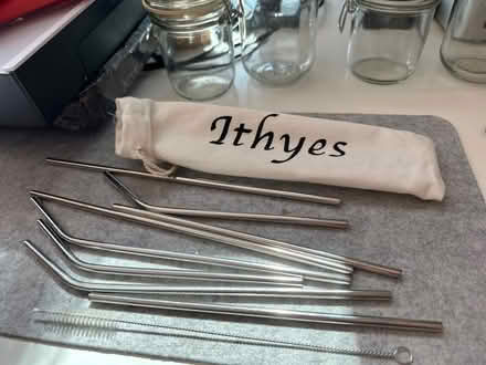 Photo of free metal straws (east village E20) #1