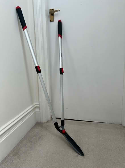 Photo of free Darlac telescopic lawn shears (Hove BN3) #2