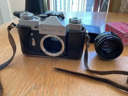 Photo of free Zenith-B SLR Camera 35 mm film and Flash Unit (Crown Wood RG12) #3