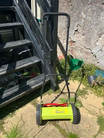 Photo of free Manual lawn mower (Hove BN3) #1