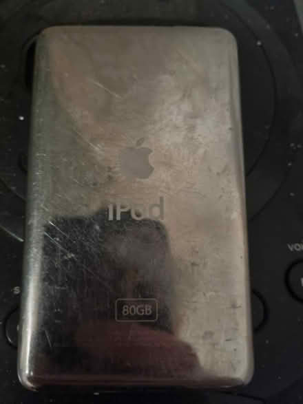 Photo of free Ipod and tall speaker dock with aux (L13) #3