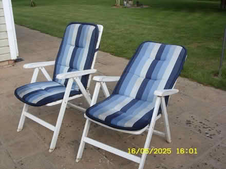 Photo of free Pair of Garden Loungers (Bethersden Kent) #3
