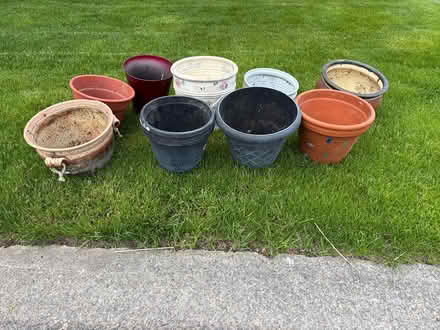 Photo of free Assorted flower pots (Penfield) #1