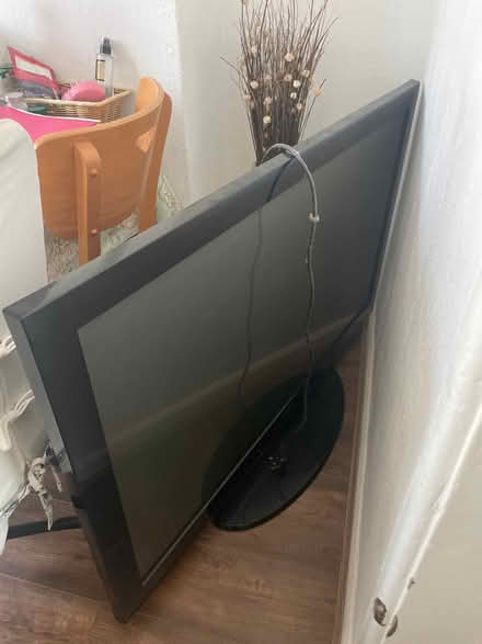 Photo of free Massive Samsung working tv (SM4) #1