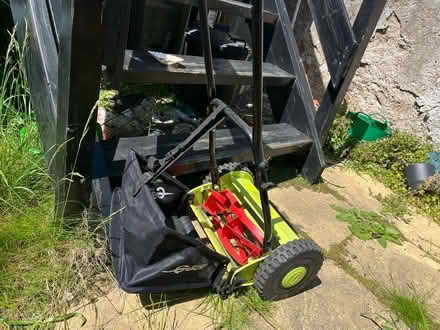 Photo of free Manual lawn mower (Hove BN3) #2