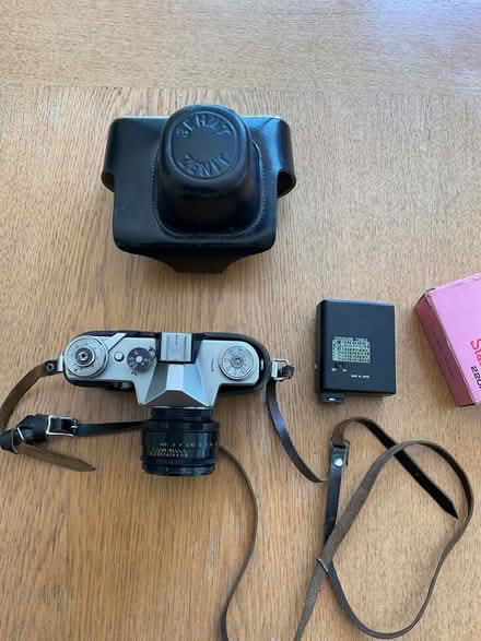 Photo of free Zenith-B SLR Camera 35 mm film and Flash Unit (Crown Wood RG12) #2
