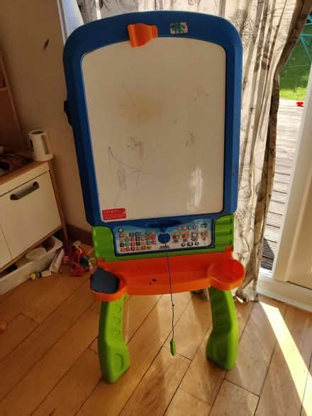 Photo of free Kids interactive easel (Blackwood G68) #1