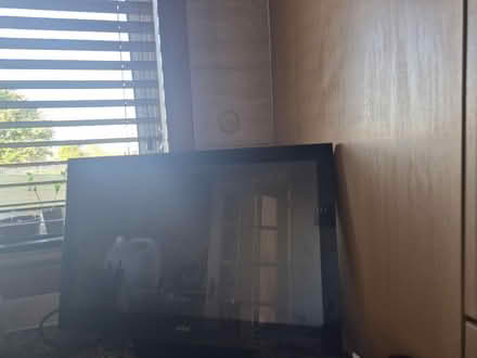 Photo of free 24 inch tv (EH19, Bonnyrigg) #1