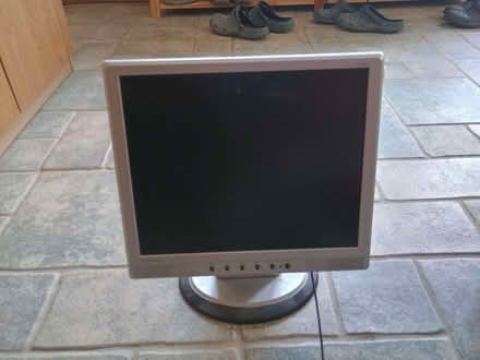 Photo of free Computer monitor (Guilsfield SY21) #1