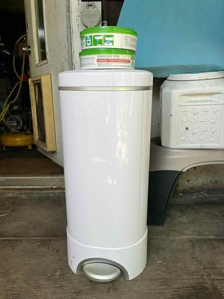 Photo of free also diaper genie (woodbridge, ct) #1