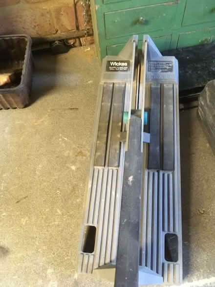 Photo of free Tile cutter (Wokingham RG40) #2