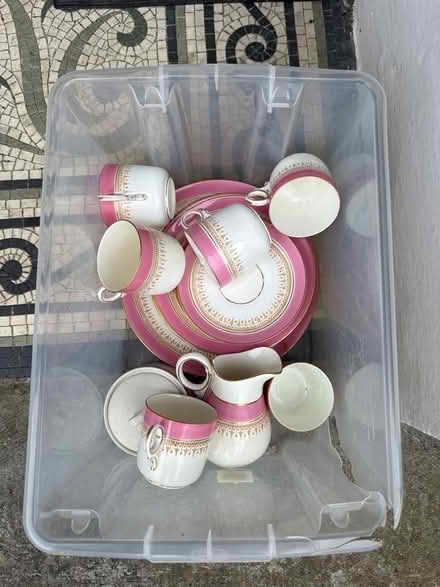 Photo of free China tea set for 4 (Warden Hill GL51) #1