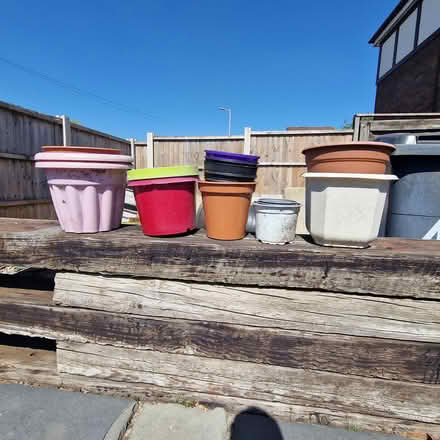 Photo of free Selection of plant pots (Droyslden M43) #1