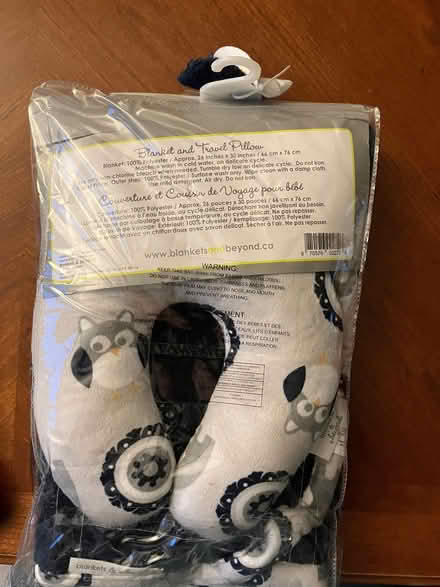 Photo of free Neck pillow and blanket (Starbeck HG1) #1