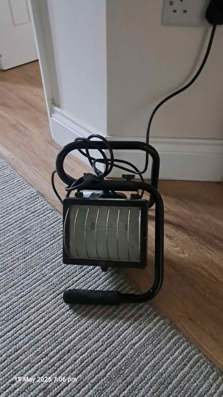 Photo of free Indoor Floodlight (Linslade, Leighton Buzzard LU7) #1