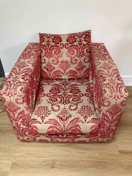 Photo of free Comfy red armchair (Fleetville AL4) #1