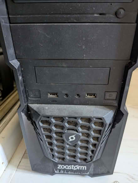 Photo of free Computer base (GU14) #1