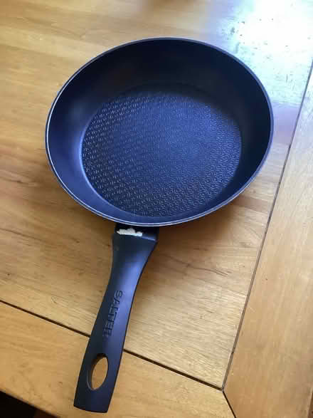 Photo of free 28" frying pan (Charminster BH8) #2