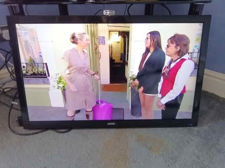 Photo of free 32inch Flat Screen TV (Heswall CH60) #1