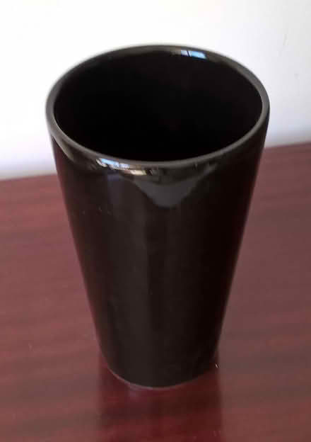 Photo of free Black vase (Hoddesdon EN11) #1