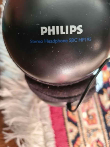 Photo of free Philips large headphones (Canary Wharf) #2
