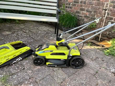 Photo of free Electric lawn mower (Saint Ninians FK7) #1