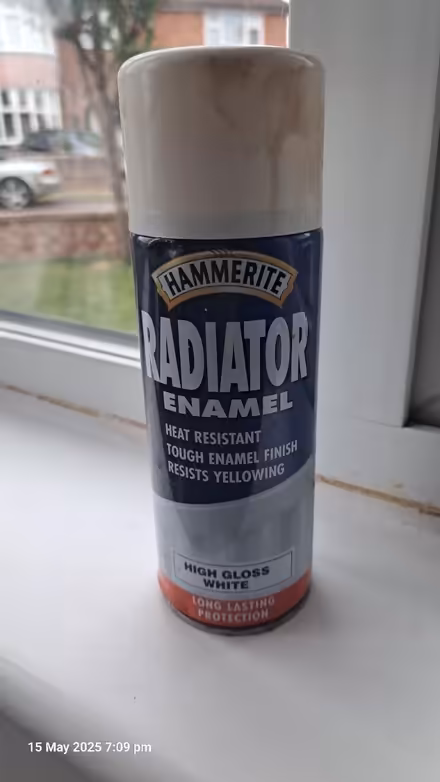 Photo of free Hammerite radiator enamel white (Linslade, Leighton Buzzard LU7) #1