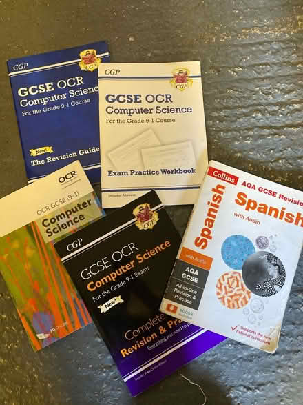 Photo of free GCSE revision guides (BR5) #1