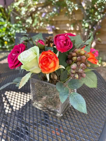Photo of free Synthetic flower arrangement in glass vase (Herne Hill SE24) #1