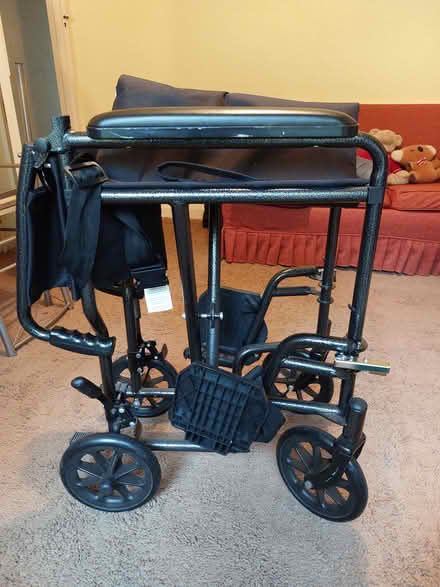 Photo of free Wheelchair (Luton. LU2 0SN) #2