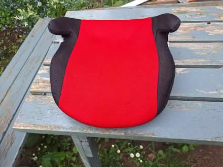 Photo of free child seat booster (DE15 0DD) #1