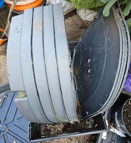 Photo of free Garden umbrella stand (Randwick GL6) #4