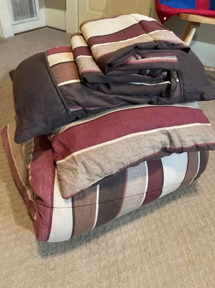 Photo of free King Comforter and shams (Ludlow ky) #2
