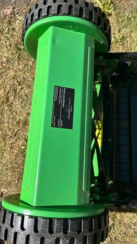 Photo of free Manual lawnmower - needs repair (Twickenham TW1) #2