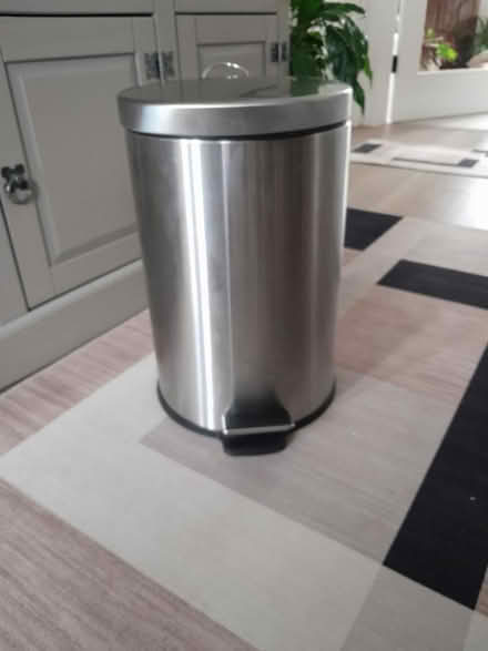 Photo of free Pedal Bin (Pilsley S45) #1