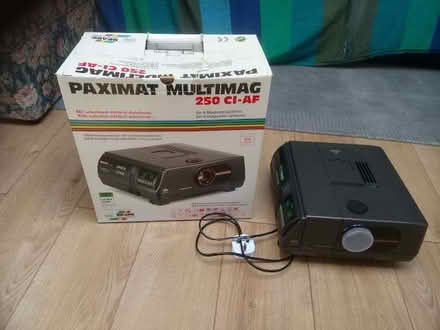 Photo of free High Quality 35mm Slide projector (Farnham Royal SL2) #1