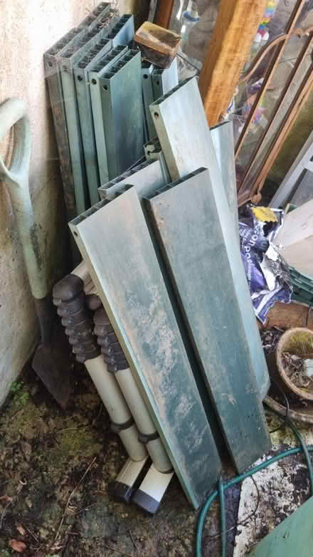 Photo of free Pots,/tall planter/ raised bed kits (Dorking RH4) #3