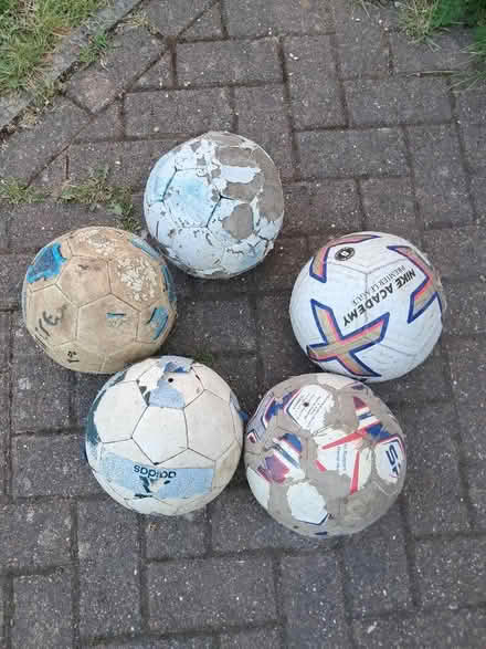 Photo of free Collection of old footballs (Kennington OX1) #1