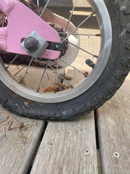 Photo of free pre-school bike (Hinchley Wood KT10) #4
