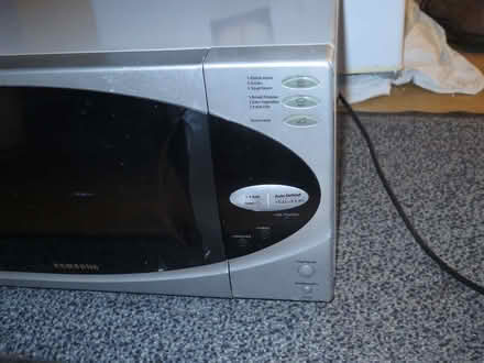 Photo of free Samsung Microwave Oven (Kings Stanley GL10) #1