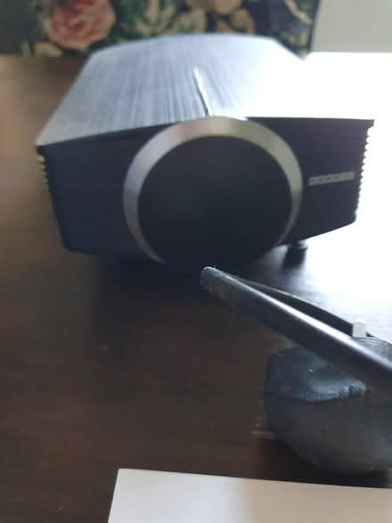 Photo of free projector (Aldershot GU12) #1