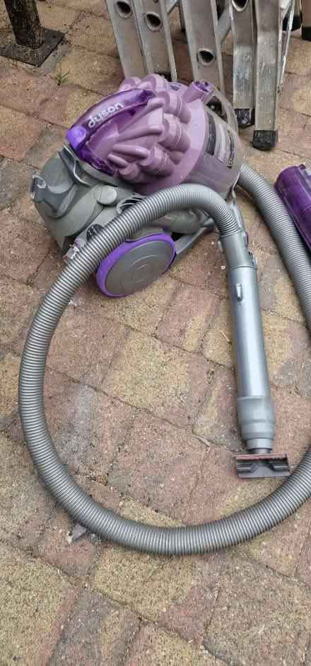 Photo of free Hoover Dyson (N17 Bruce Grove) #1