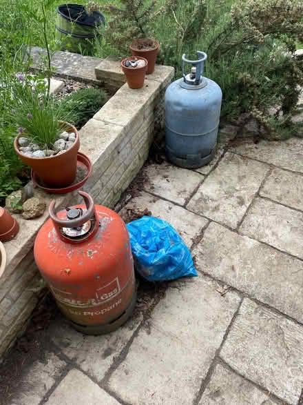 Photo of free Calor Gas bottles (Oxford (OX44) Garsington) #1