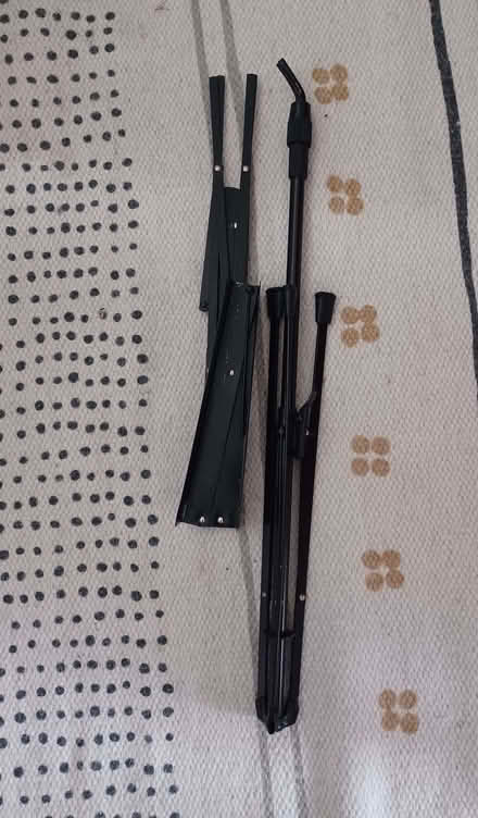 Photo of free Foldable music note stand (Chesterton CB4) #3
