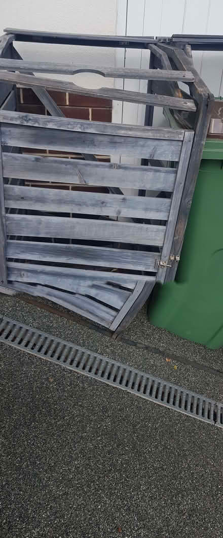 Photo of free Grey painted double wheelie bin store in need of TLC (Cheylesmore CV3) #3