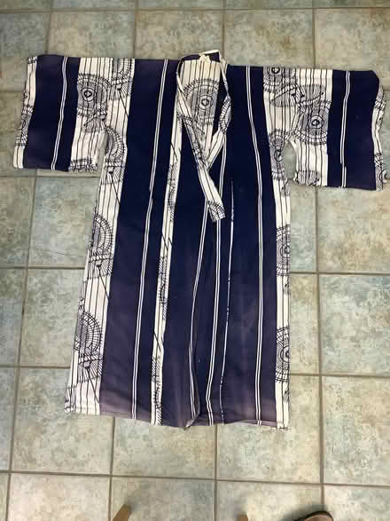Photo of free Woman's Yukata (Japanese dressing gown) (Hurdsfield SK10) #1