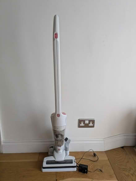 Photo of free Cordless vacuum cleaner (Denmark Hill SE5) #2