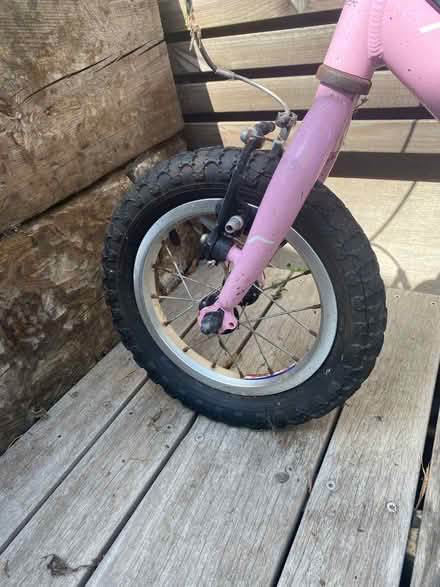 Photo of free pre-school bike (Hinchley Wood KT10) #1